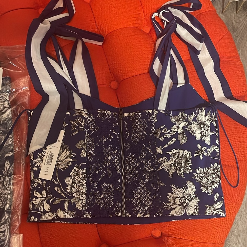 Alice + Olivia Navy and White Floral Playsuit - Picture 3 of 8